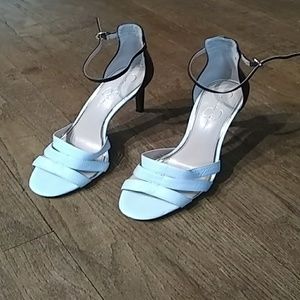 Jessica Simpson White/Black leather heels size 10
